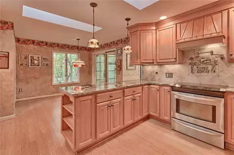 8 Commodore Dr, Salem, SC 29676 photo 12