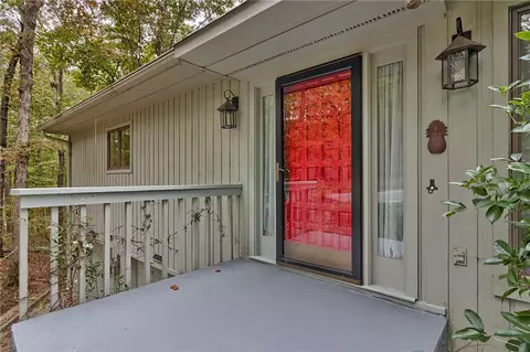 8 Commodore Dr, Salem, SC 29676 photo 2