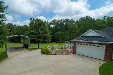 407 Windy Hill Rd, Central, SC 29630 photo 2