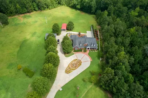 407 Windy Hill Rd, Central, SC 29630 photo 3