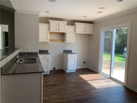 112 Meredith St, Central, SC 29630 photo 4