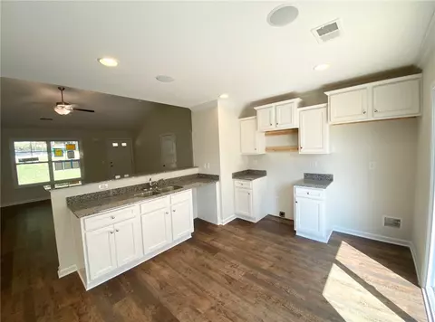 102 Meredith St, Central, SC 29630 photo 6