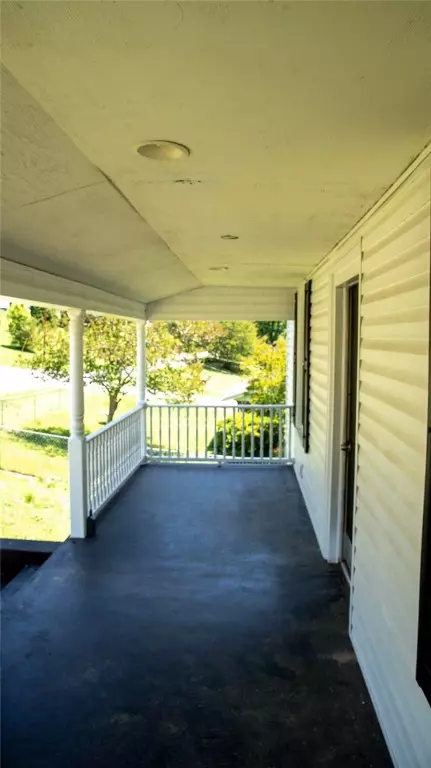 21 Walnut St, Ware Shoals, SC 29692 photo 5