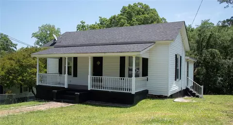 21 Walnut St, Ware Shoals, SC 29692 photo 2