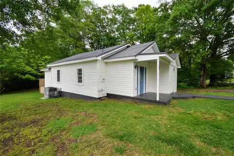 203 S E St, Easley, SC 29640 photo 2