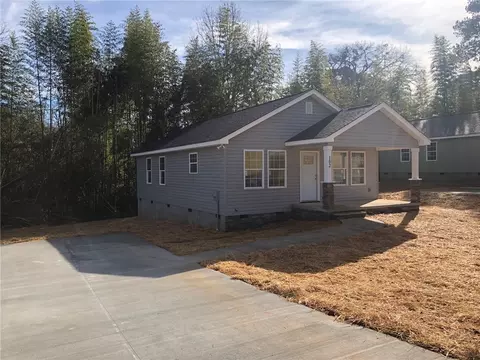 105 Mill St, Walhalla, SC 29691 photo 1