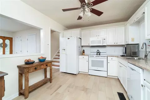 827 Warley Cir, Pendleton, SC 29670 photo 13