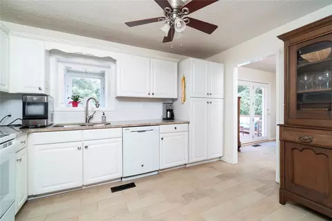 827 Warley Cir, Pendleton, SC 29670 photo 14
