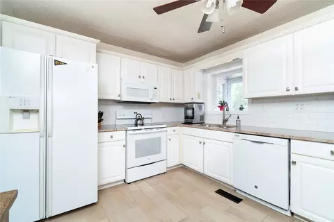 827 Warley Cir, Pendleton, SC 29670 photo 15