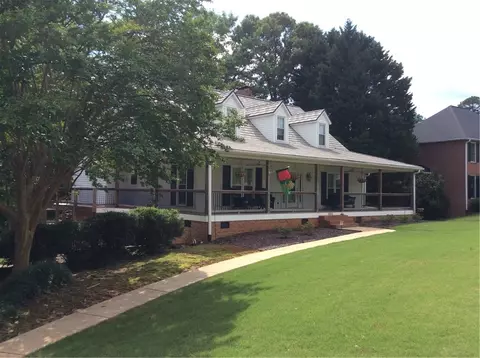 401 Glen Laurel Dr, Easley, SC 29642 photo 1