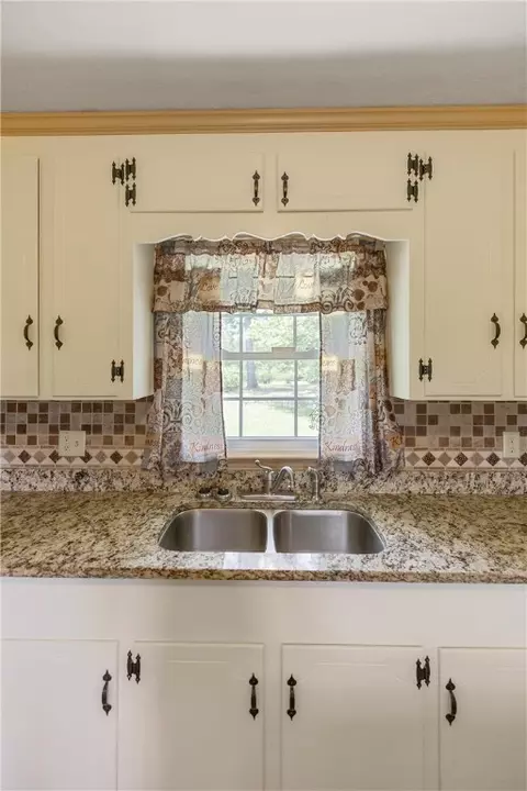 579 Mcelrath Rd, Starr, SC 29684 photo 9