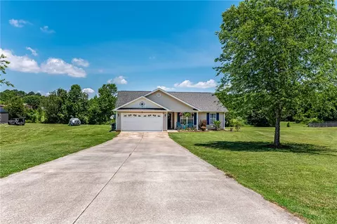 113 Wild Turkey Rd, Williamston, SC 29697 photo 2