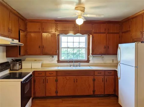 144 Earle Rd, Central, SC 29630 photo 17