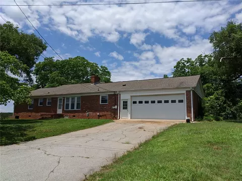 144 Earle Rd, Central, SC 29630 photo 4