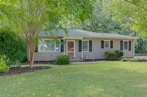 15 Henry Ave, Honea Path, SC 29654 photo 2