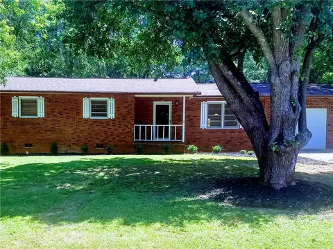 407 Spring Forest Dr, Central, SC 29630 photo 1