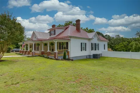 524 E Cedar Rock St, Pickens, SC 29671 photo 2