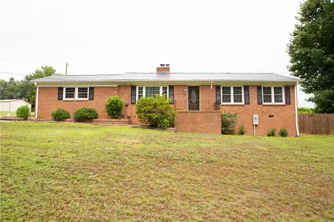 463 Black Snake Rd, Easley, SC 29640 photo 1