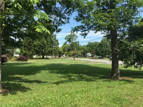 303 N Main St, Honea Path, SC 29654 photo 7