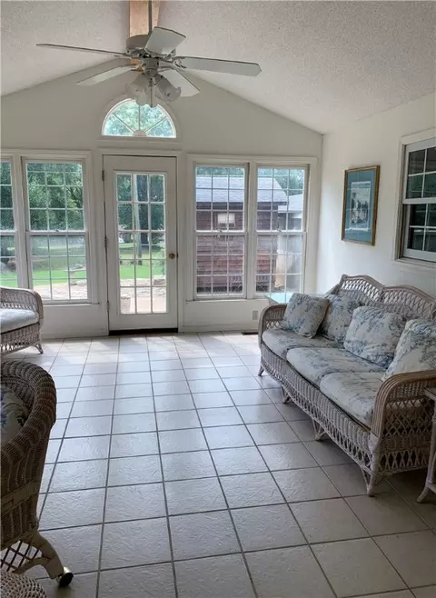 104 Carson Dr, Starr, SC 29684 photo 8