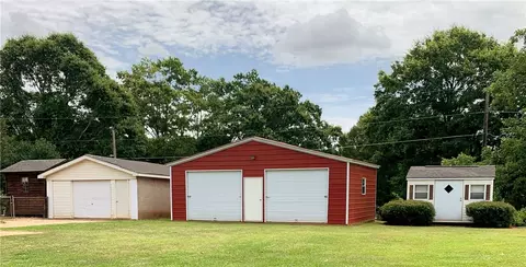 104 Carson Dr, Starr, SC 29684 photo 4