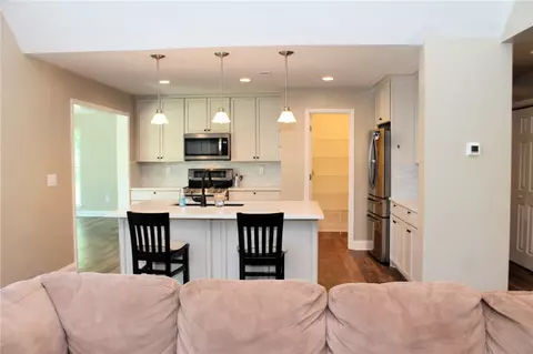 928 Falling Waters Ln, Seneca, SC 29672 photo 6