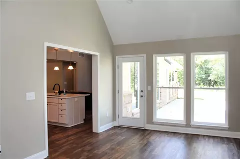 928 Falling Waters Ln, Seneca, SC 29672 photo 11
