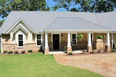 928 Falling Waters Ln, Seneca, SC 29672 photo 2