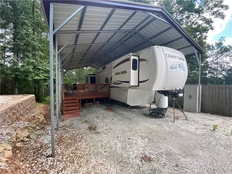 522 Loop Cir, Westminster, SC 29693 photo 1