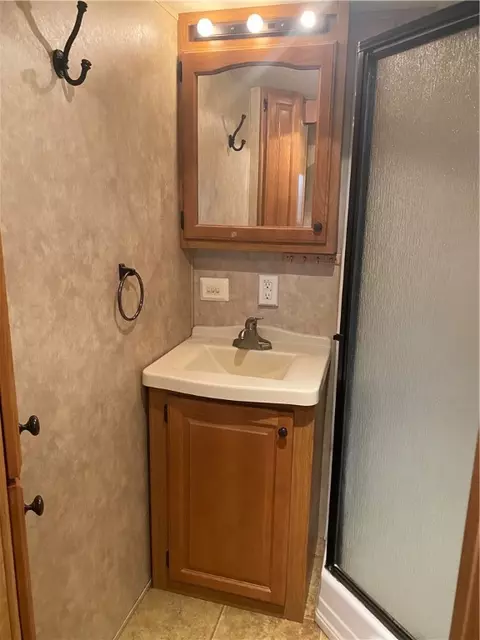 522 Loop Cir, Westminster, SC 29693 photo 13