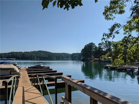 407 E Waterside Dr, Seneca, SC 29672 photo 7