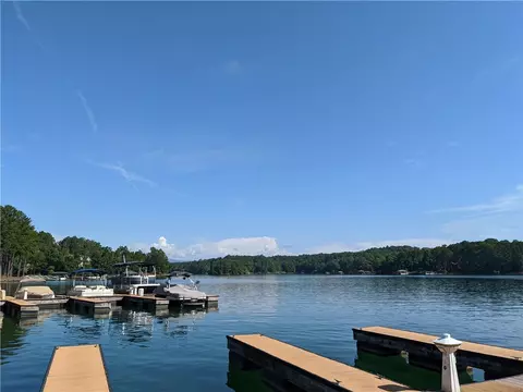 407 E Waterside Dr, Seneca, SC 29672 photo 1