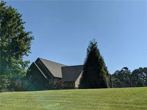 407 E Waterside Dr, Seneca, SC 29672 photo 11