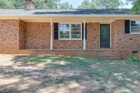 1036 Williams St, Pendleton, SC 29670 photo 4