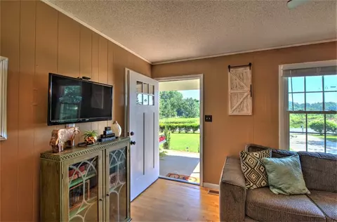2722 Lebanon Rd, Pendleton, SC 29670 photo 3