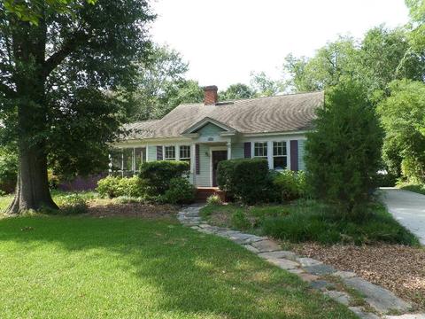 212 E Main St, Pendleton, SC 29670 photo 1