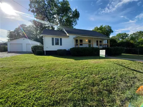 109 League St, Easley, SC 29640 photo 6