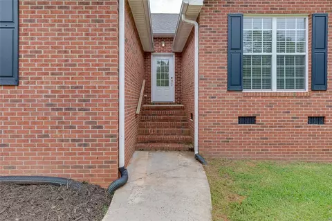 200 Ashford Ct, Easley, SC 29642 photo 4
