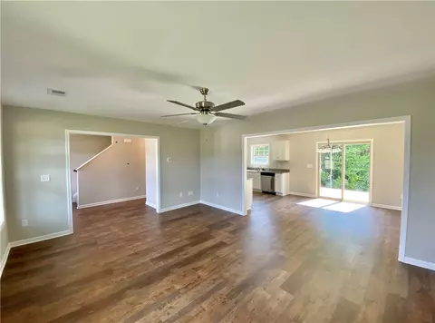 139 Sunny Point Loop, Central, SC 29630 photo 4