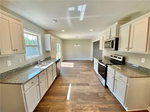 139 Sunny Point Loop, Central, SC 29630 photo 13