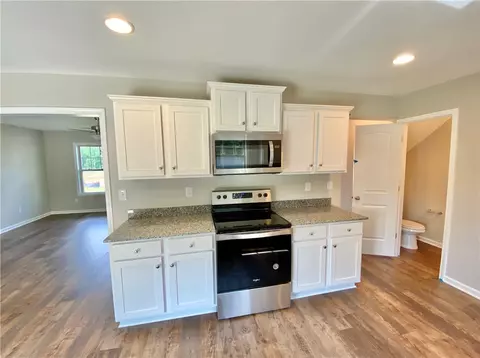 139 Sunny Point Loop, Central, SC 29630 photo 12
