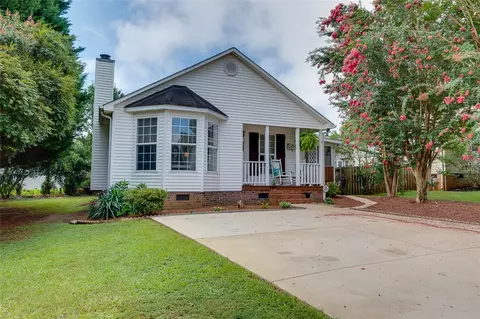 101 Flagstone Dr, Easley, SC 29642 photo 2