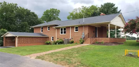 701 E Main St, Walhalla, SC 29691 photo 4