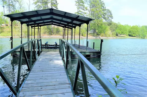 111 Abaco Ln, Seneca, SC 29672 photo 1