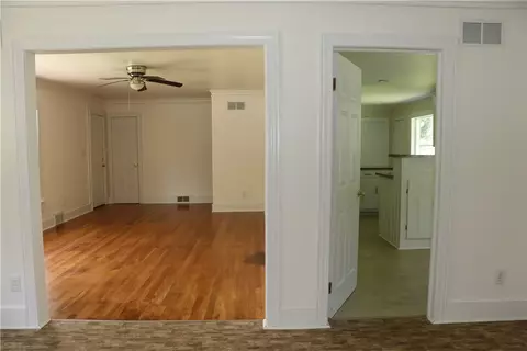 16 W Oak Dr, Honea Path, SC 29654 photo 9