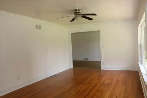 16 W Oak Dr, Honea Path, SC 29654 photo 5