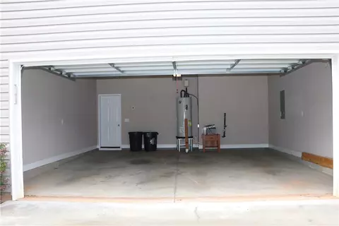 107 Antique Ct, Pendleton, SC 29670 photo 3