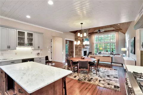 106 Park Fall Ct, Sunset, SC 29685 photo 9