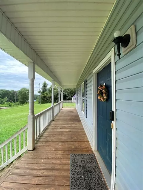 134 Davis Rd, Easley, SC 29642 photo 2