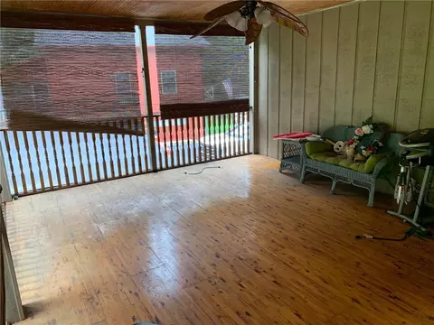 402 Simpson St, Westminster, SC 29693 photo 5